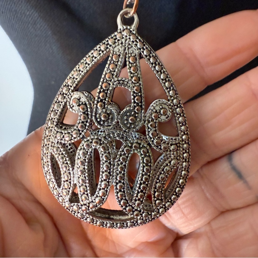 Silver Toned Necklace Teardrop Birdcage Pendant Reddish Hue Rhinestones Filagree - Picture 5 of 8